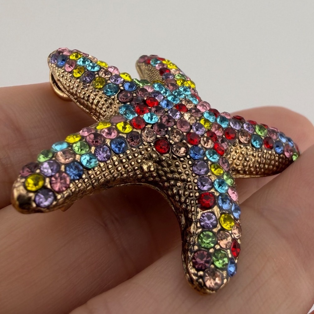 Small Multi-Color Starfish Rhinestone Gold Tone Brooch Pin - Picture 2 of 5